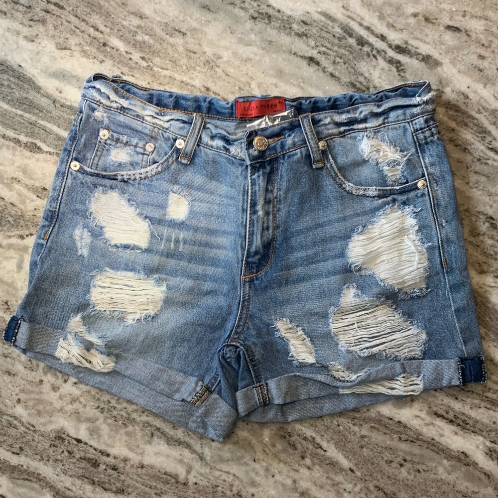 SIGNATURE 8 Distressed Cuffed Denim Shorts.